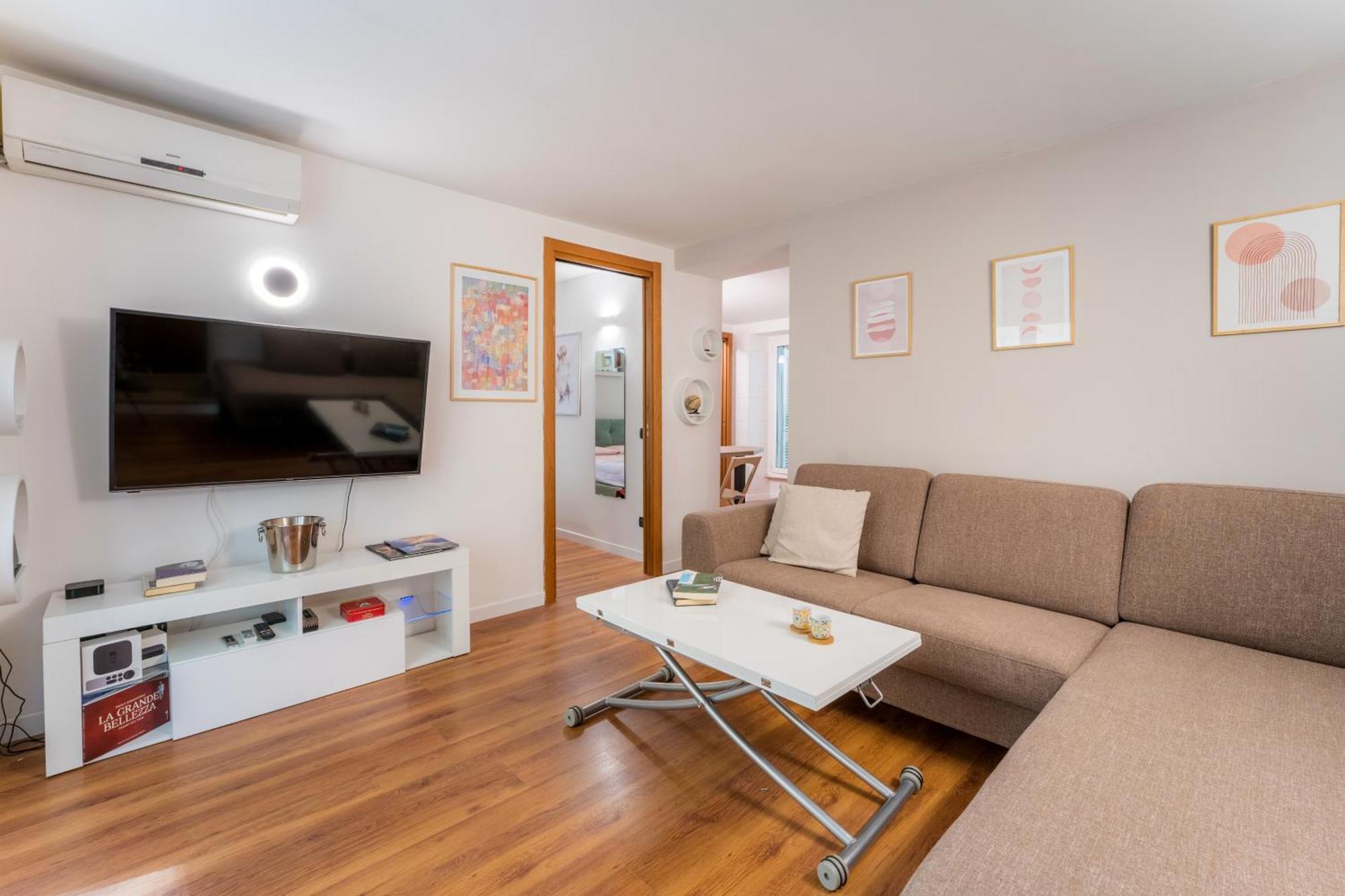 Villafranca Loft, Modern Nearby The Station Apartamento Roma